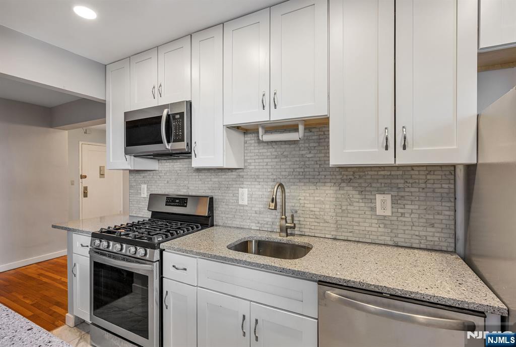 8300 Boulevard East 4D - Photo 5