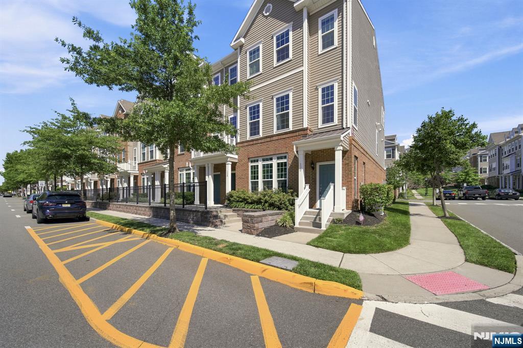 128 Wesmont Drive - Photo 2