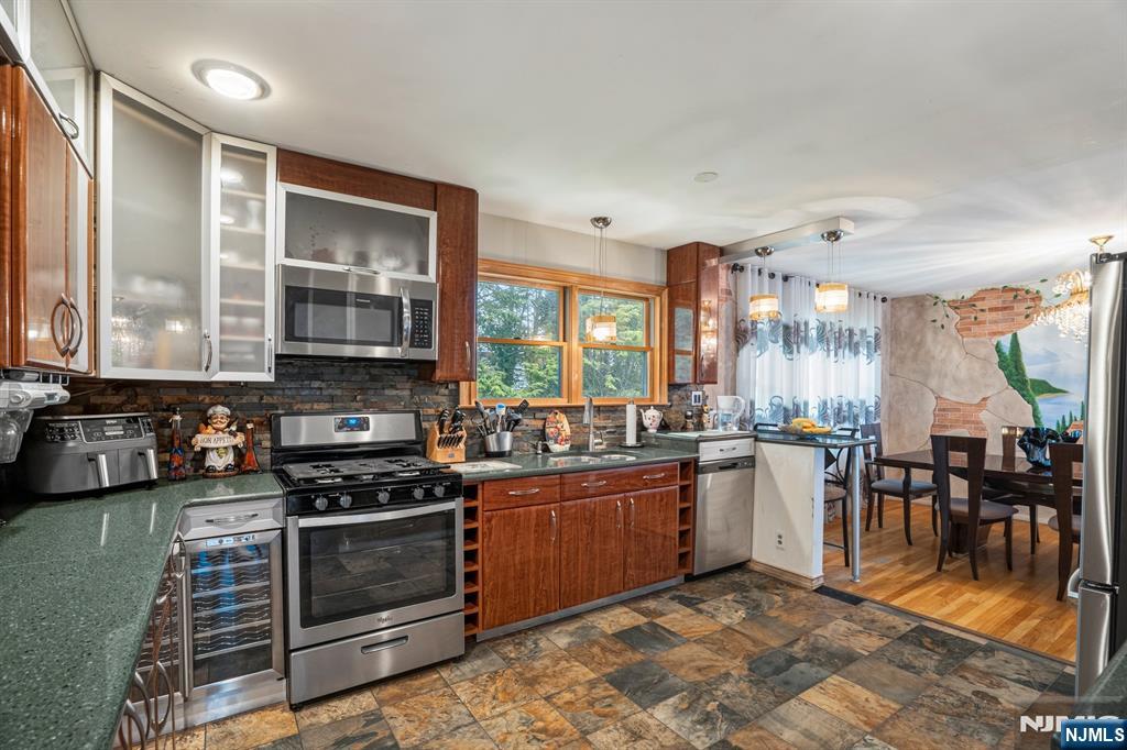 31-07 Garfield Place - Photo 5