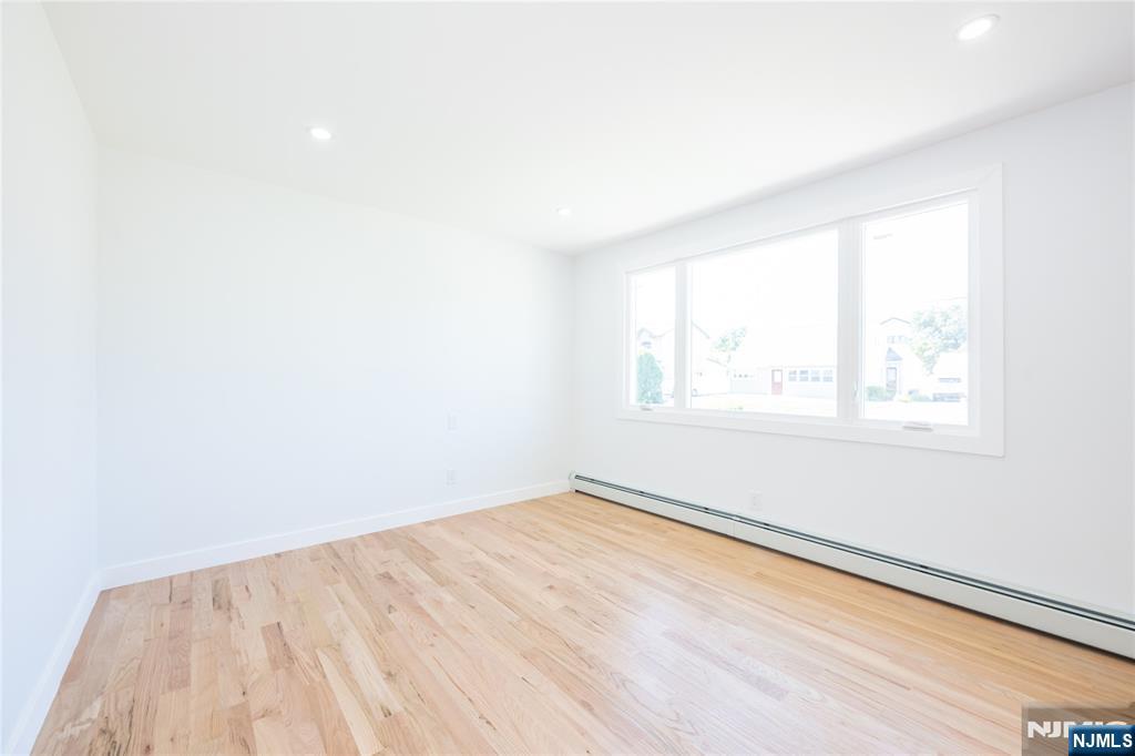 214 Alberta Drive — photo 16