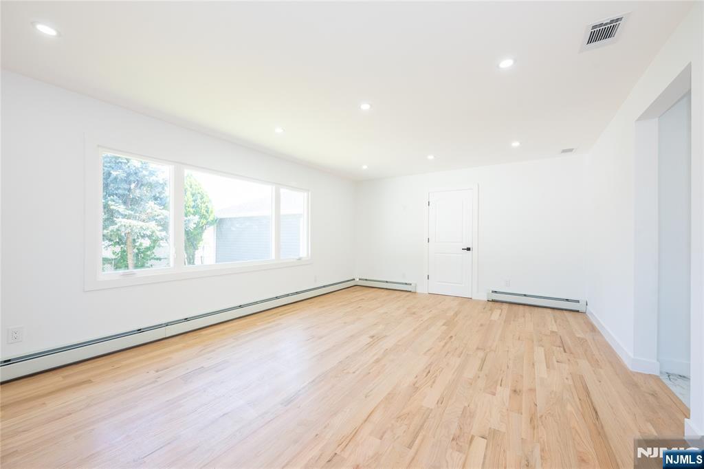 214 Alberta Drive — photo 17