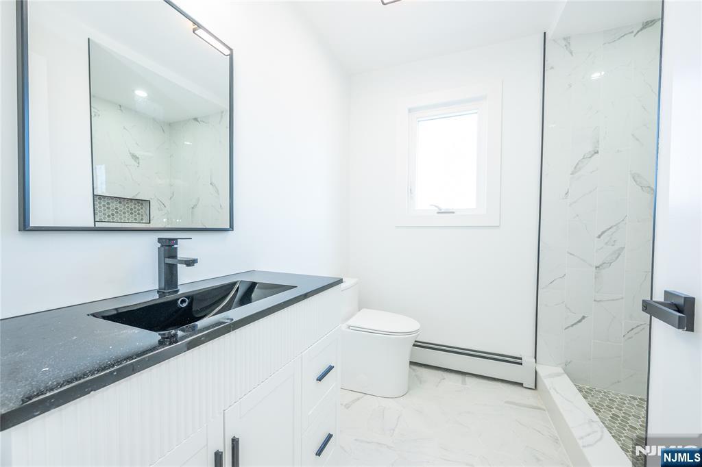 214 Alberta Drive — photo 37