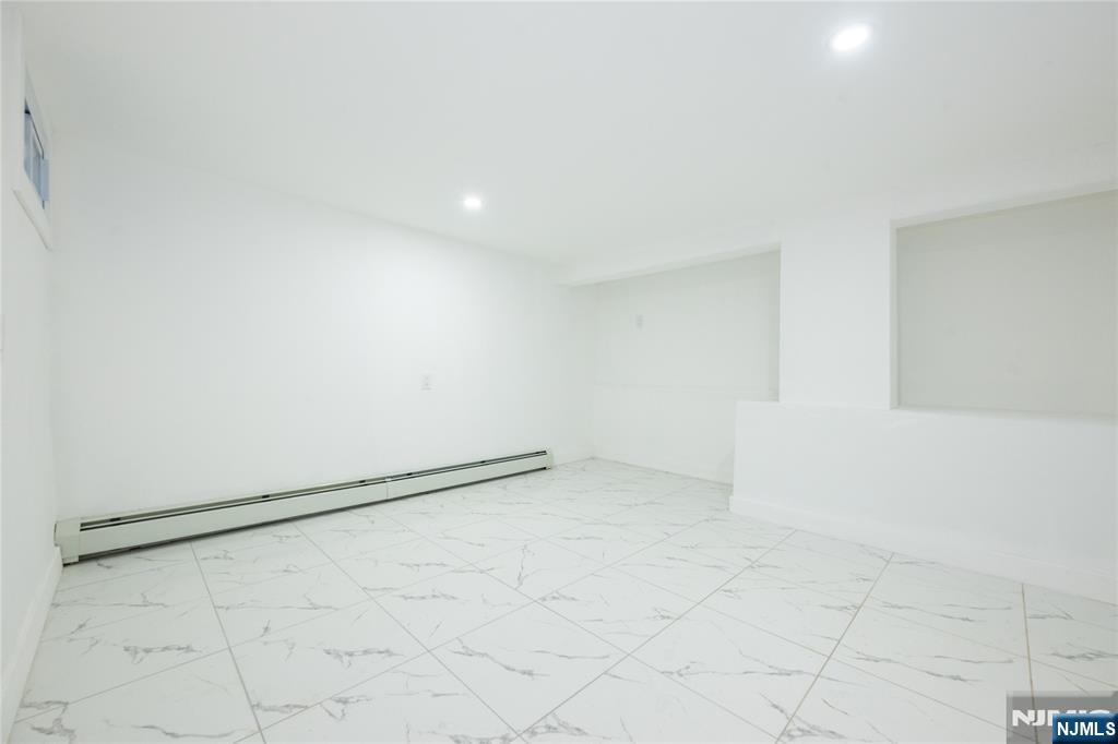 214 Alberta Drive — photo 38