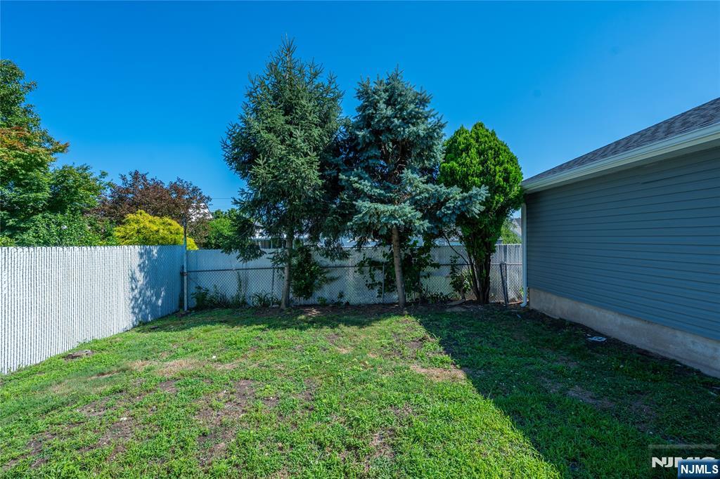214 Alberta Drive — photo 45