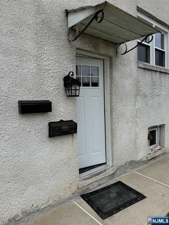 121 Humboldt Street - Photo 2