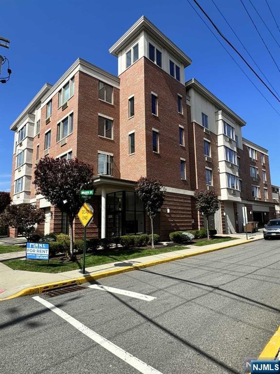 225 Walker Street 303 - Photo 2