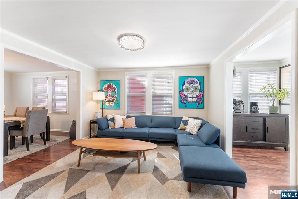 32 Arlington - Photo 1
