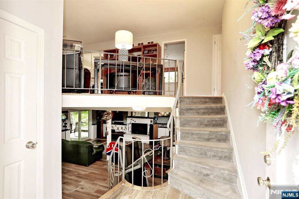 6 Cooper Drive - Photo 3