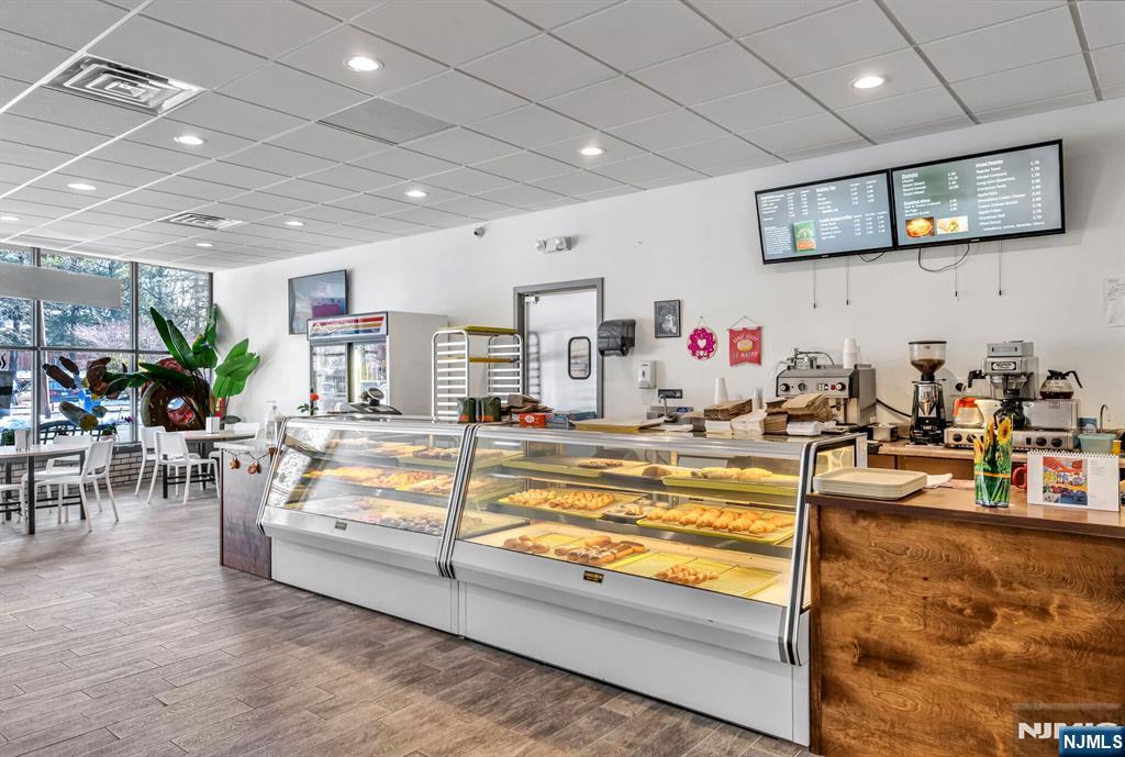 5 Broad St, Norwood, NJ 07648