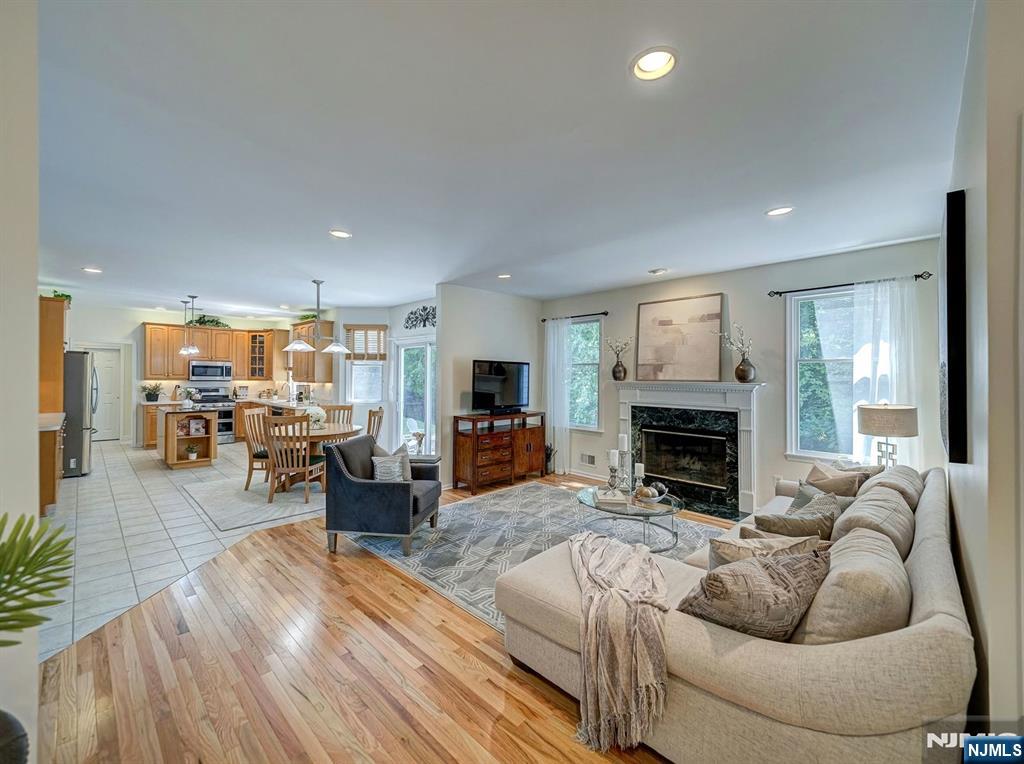 6 McCune Court — photo 17
