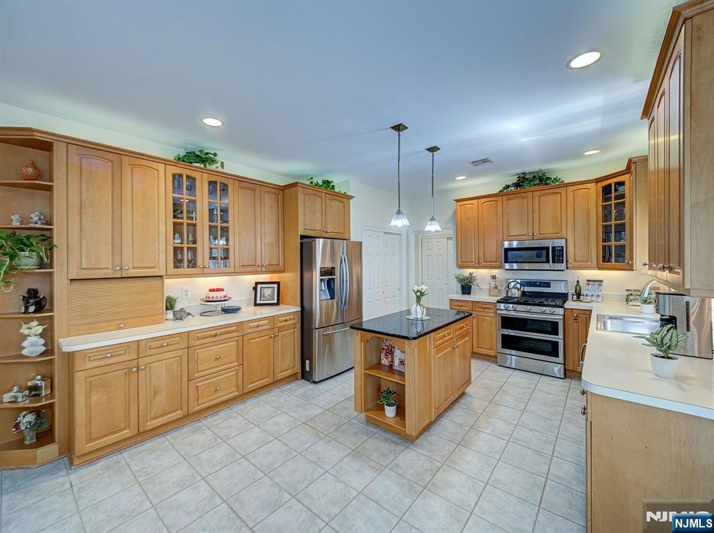 6 McCune Court — photo 22