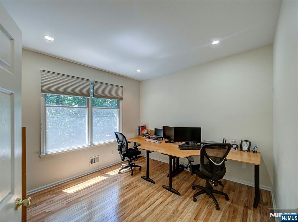 6 McCune Court — photo 23