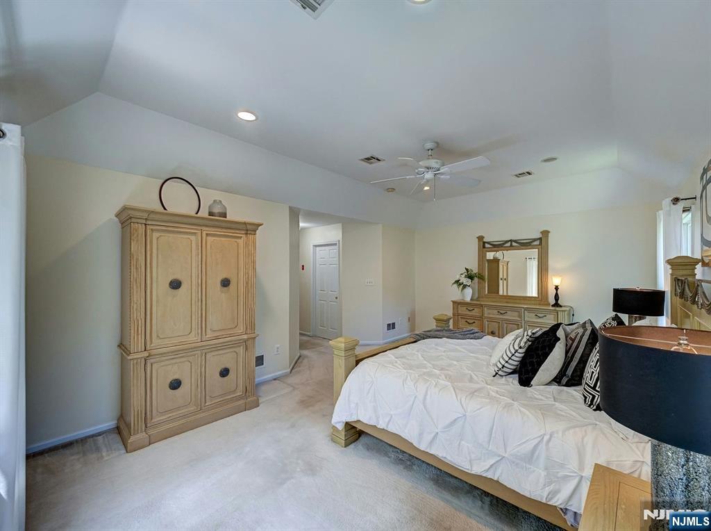 6 McCune Court — photo 28