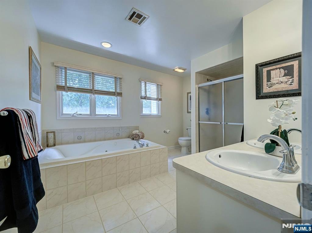 6 McCune Court — photo 29