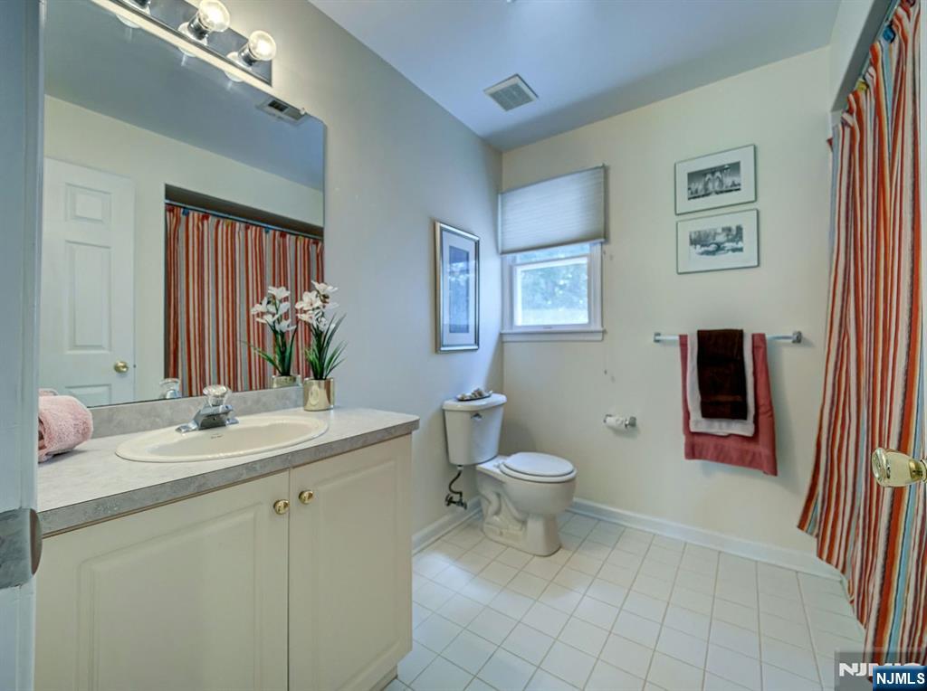 6 McCune Court — photo 37