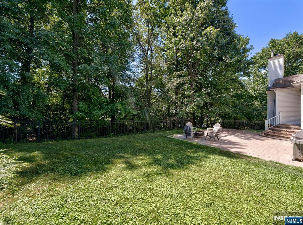 6 McCune Court — photo 40