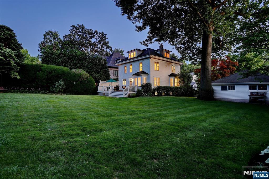 339 Highwood Avenue — photo 47