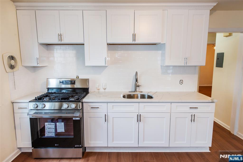 56 McKay Avenue - Photo 5