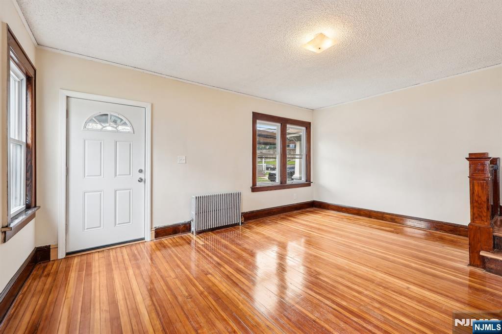 272 Clay Street 2 - Photo 2