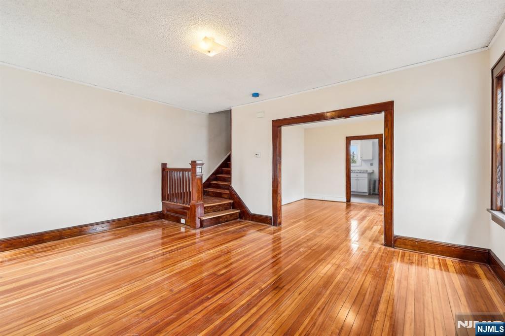 272 Clay Street 2 - Photo 3
