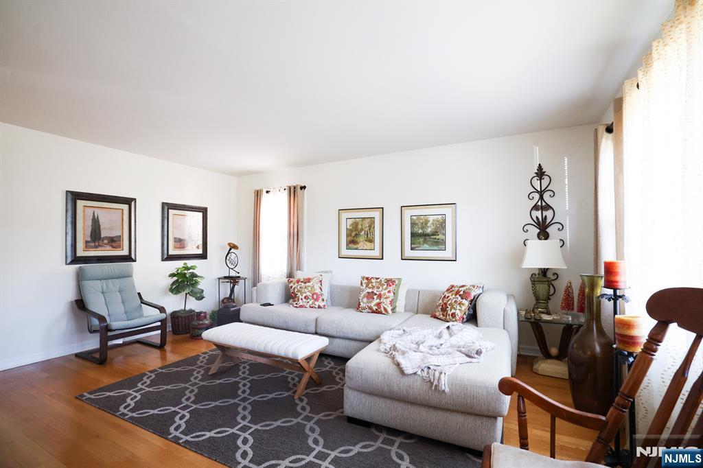 118 Diamond Bridge Avenue 1 - Photo 4