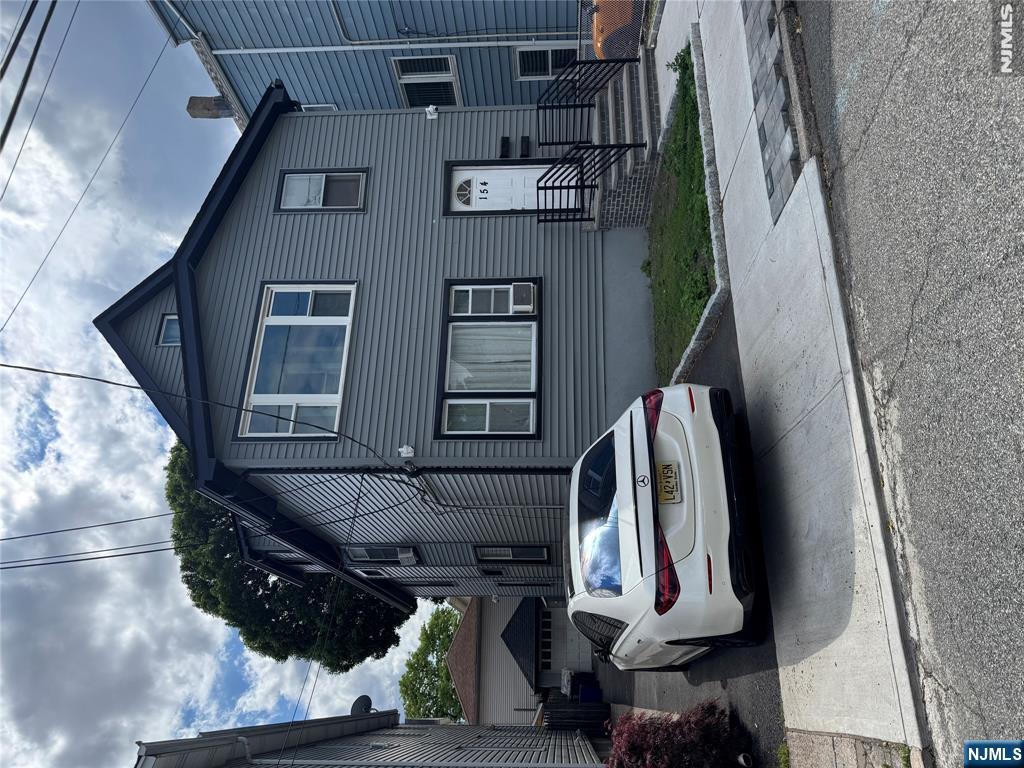 154 Hayward Place 1 - Photo 1