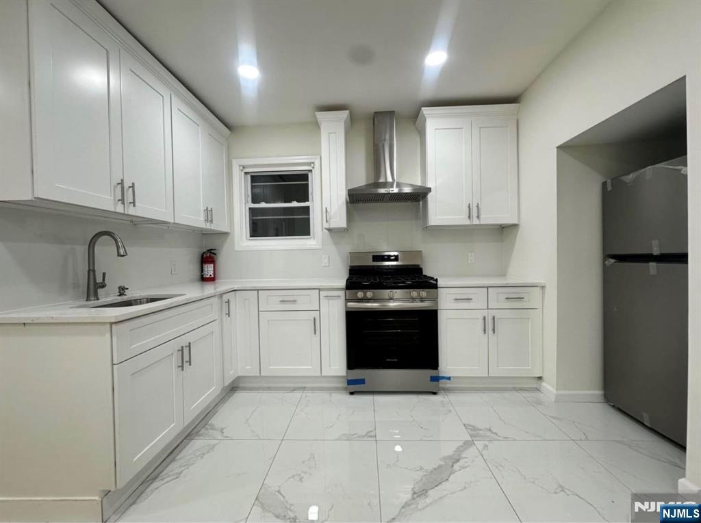 7 Circle Avenue 2 - Photo 1