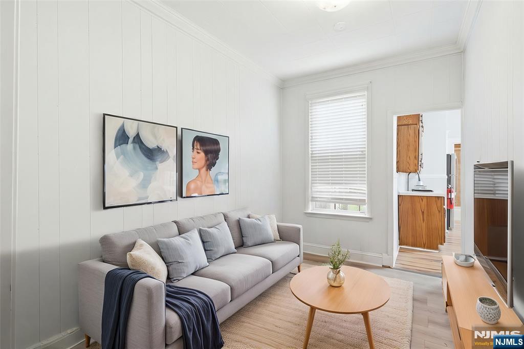 8 Lincoln Avenue - Photo 4