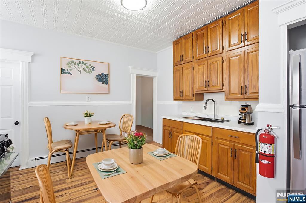 8 Lincoln Avenue - Photo 5