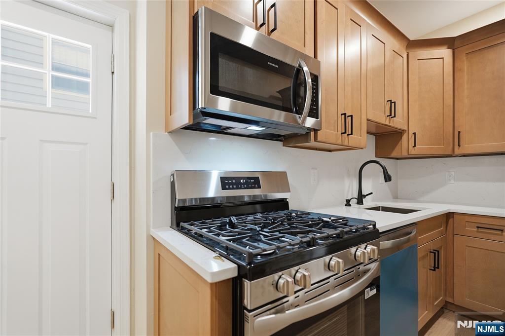 30 Edison Street - Photo 3