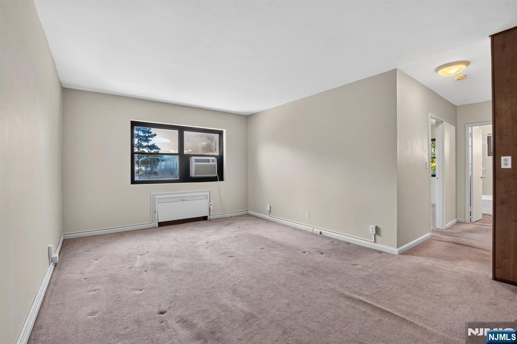 3081 Edwin Avenue 3G - Photo 2