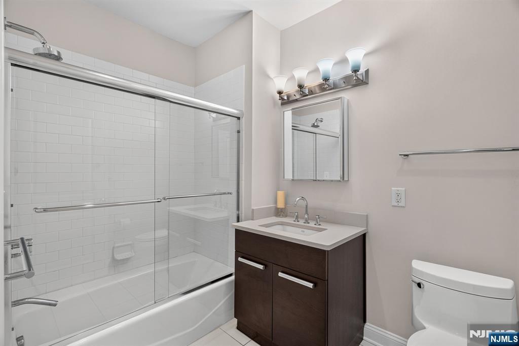 20 Ave At Port Imperial #233/ 235 — photo 40