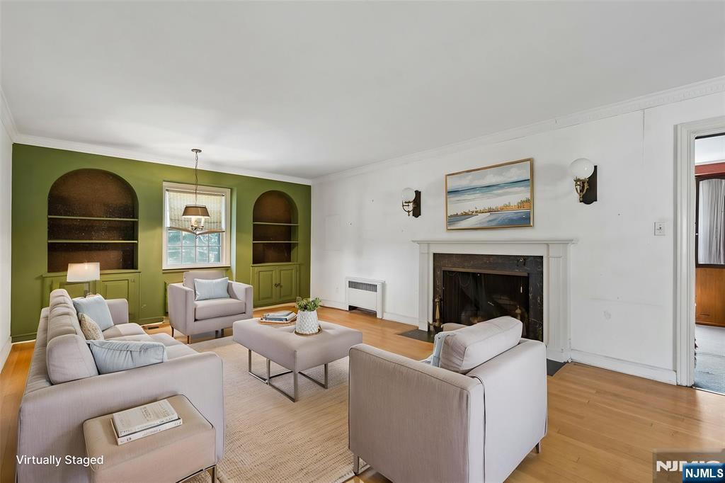 346 Harding Drive - Photo 2