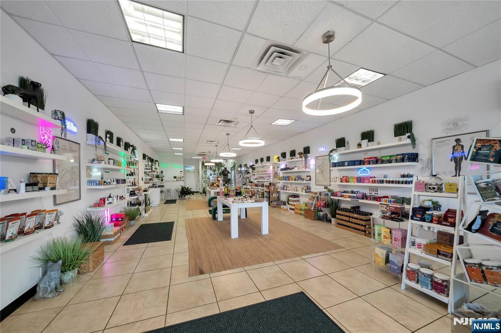 824 Broad Avenue 2 - Photo 1