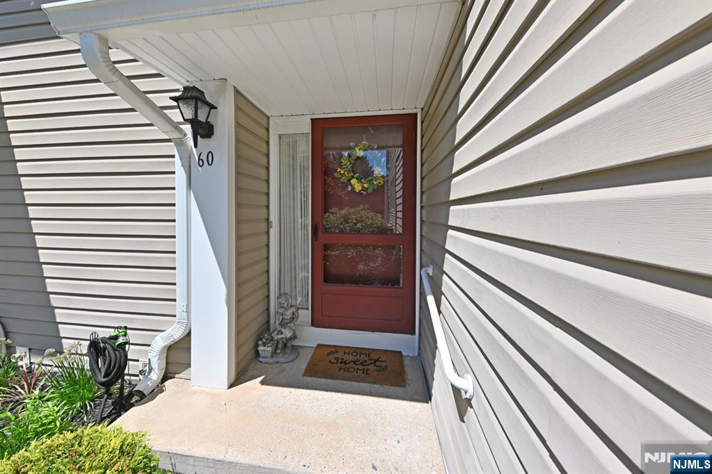 60 Sunset Court - Photo 2