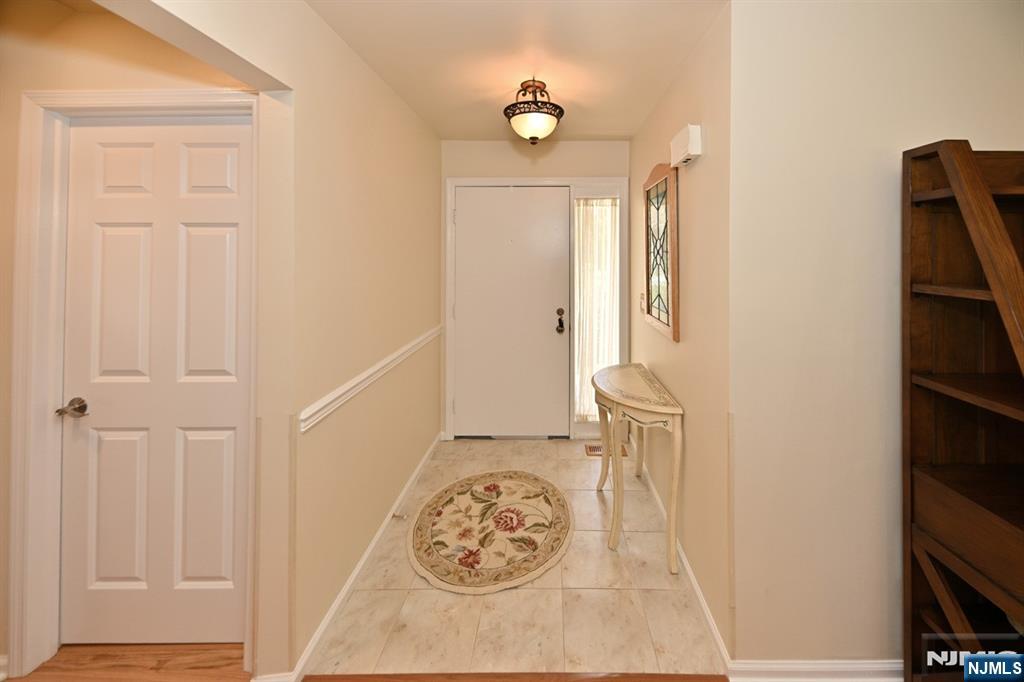 60 Sunset Court - Photo 3
