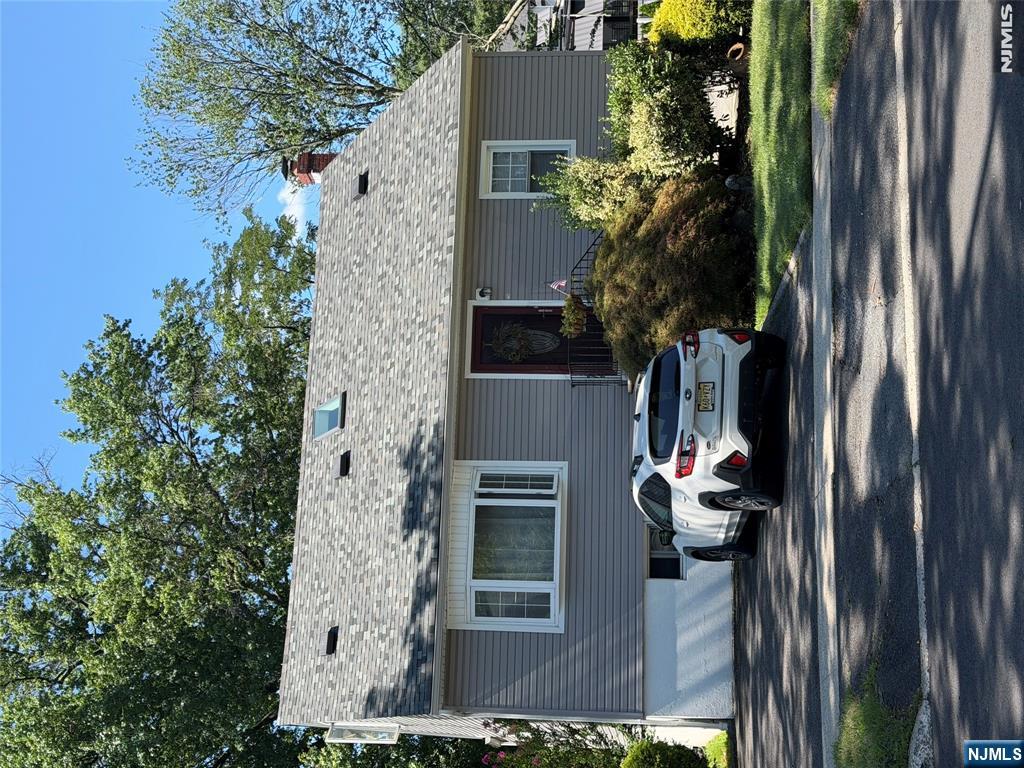 734 E Clark Avenue - Photo 1