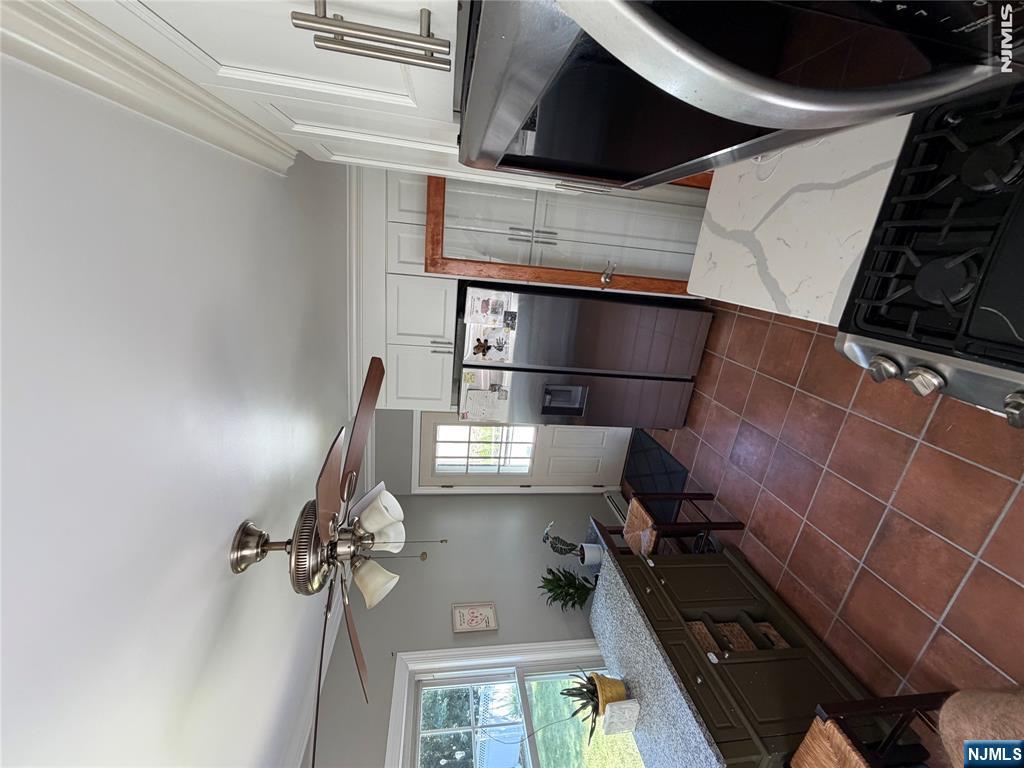 734 E Clark Avenue - Photo 5