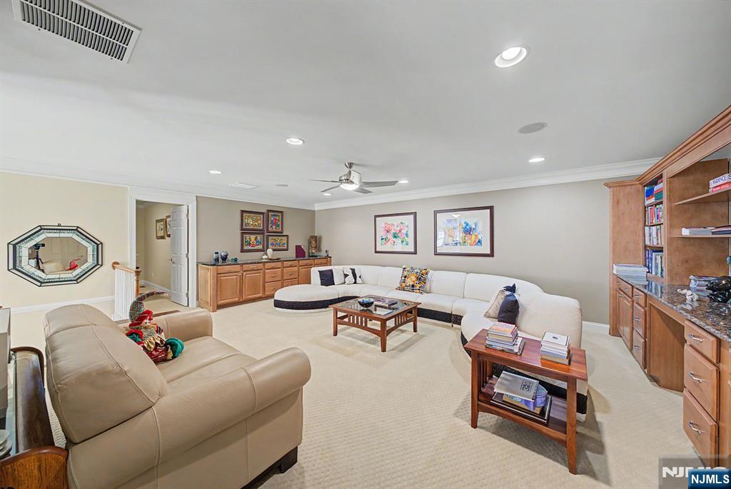 79 Mackenzie Lane — photo 32