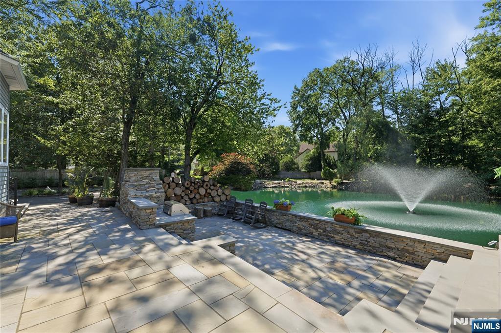 102 Ullman Avenue - Photo 3