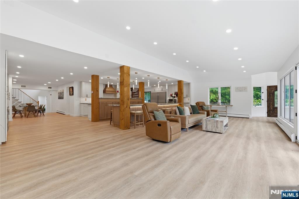 102 Ullman Avenue - Photo 5