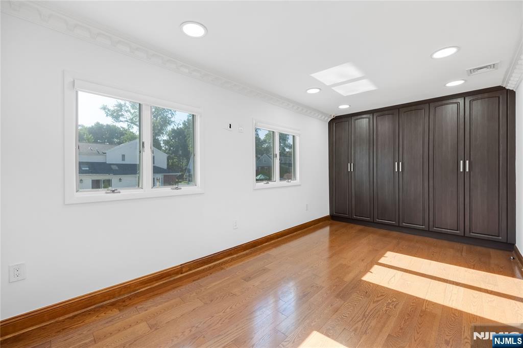 30 Elm Street — photo 25