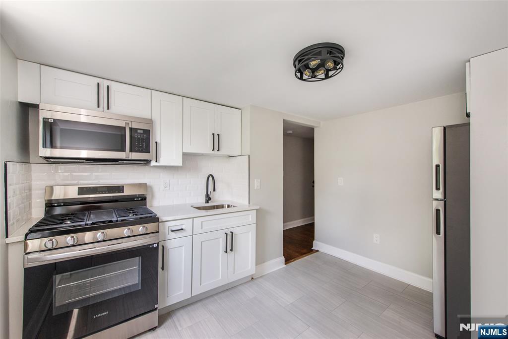 127 Albert Street 2 - Photo 2
