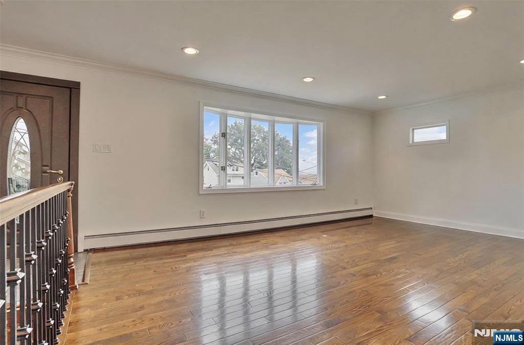 662 Teneyck Avenue - Photo 5