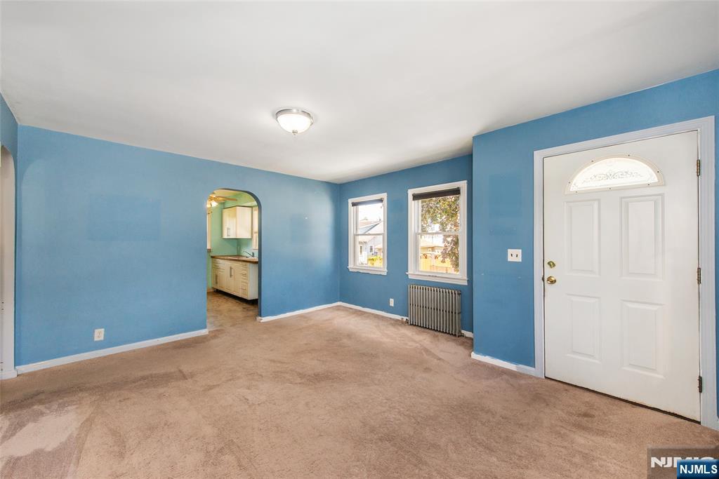 517 1st St, Carlstadt, NJ 07072
