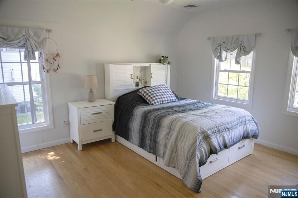 22 Warren Road — photo 18