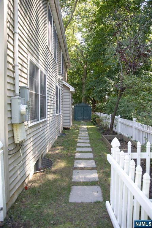 22 Warren Road — photo 40