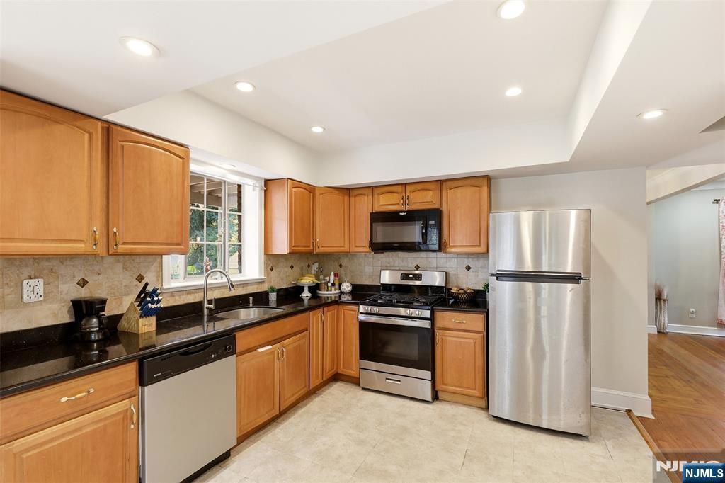 148 John Street - Photo 7
