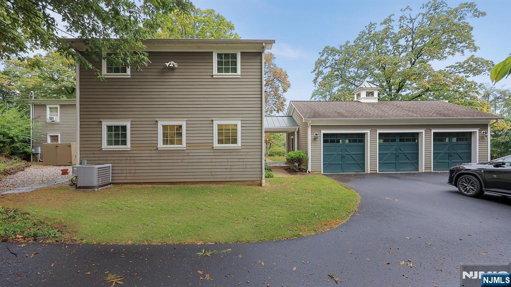 35 Woodledge Road — photo 48