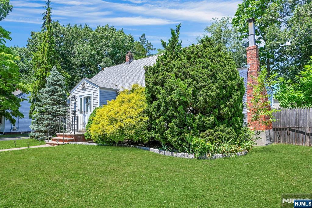 397 Pleasant Ave, New Milford, NJ 07646